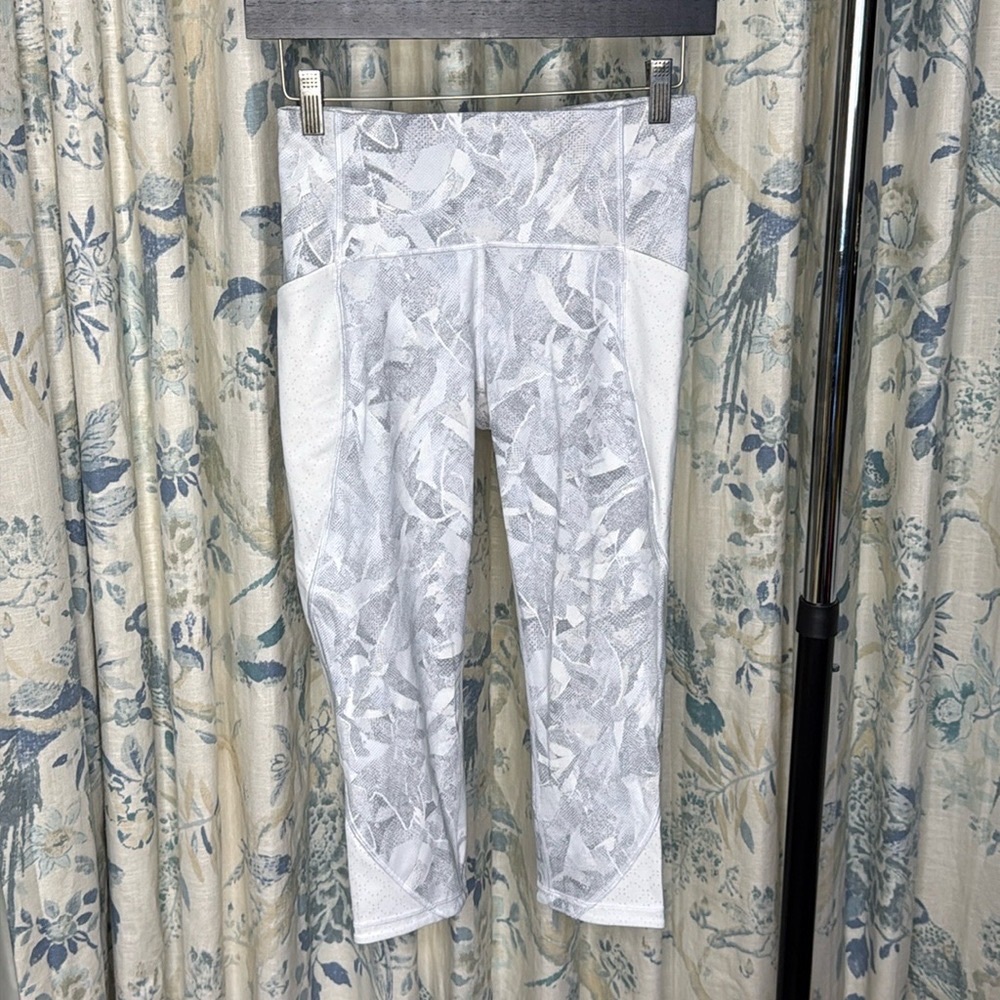 White Patterned Leggings